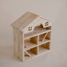 QToysUSA: Classic Wooden Dollhouse