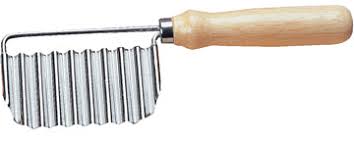 Wood Handle Crinkle Cutter