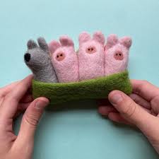 Sheep Farm Felt - Pocket Pals | The Three Little Pigs